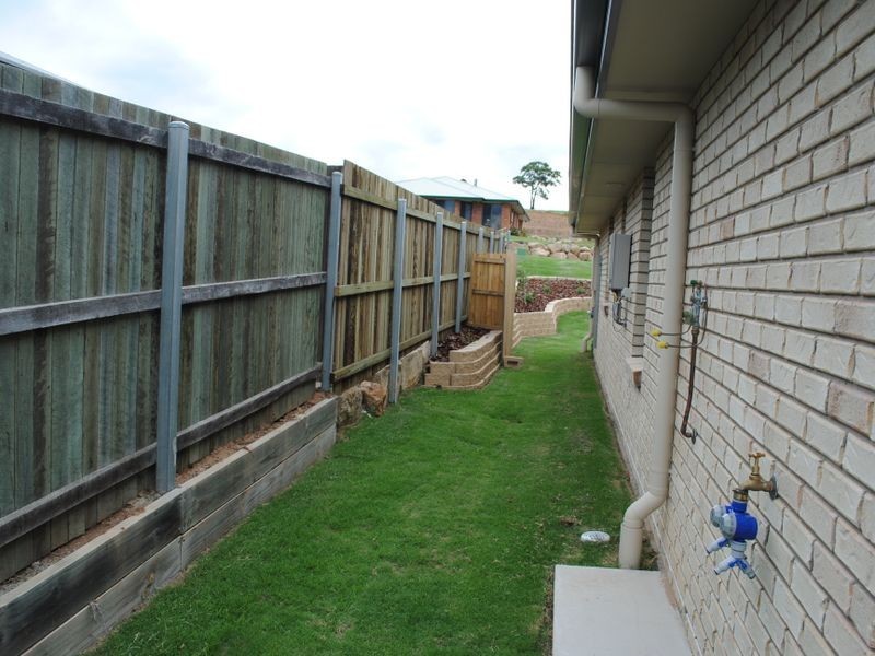 26 Capital Drive, Rosenthal Heights QLD 4370