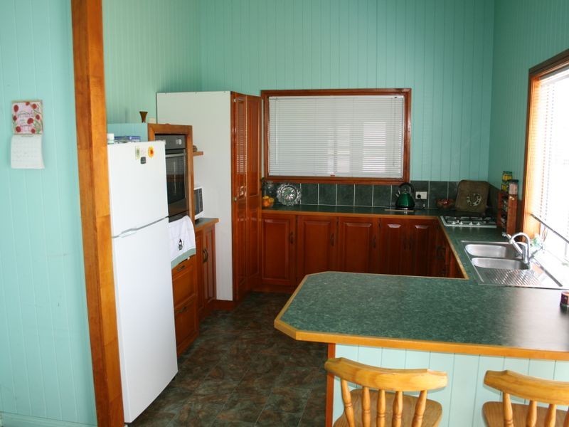 18 Old Emuvale Road, Yangan QLD 4371