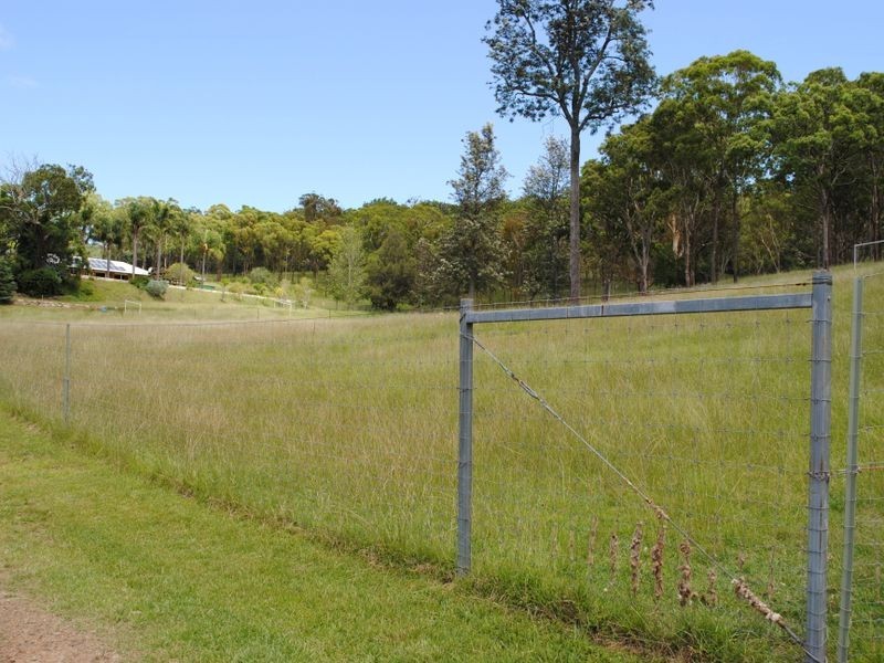 19 Sand Road, Cherry Gully QLD 4370