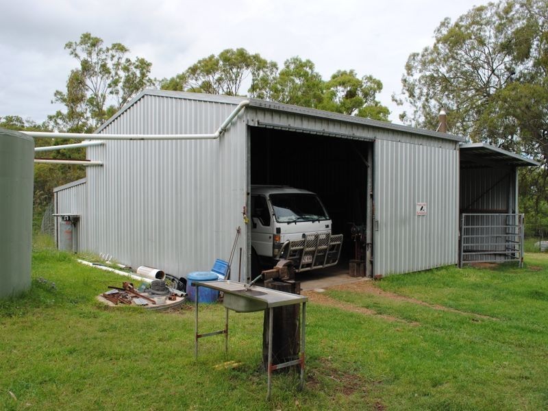 19 Sand Road, Cherry Gully QLD 4370