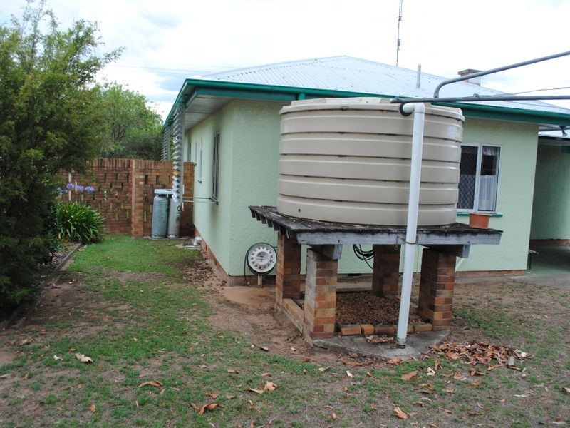 8 Crawford Street, Warwick QLD 4370