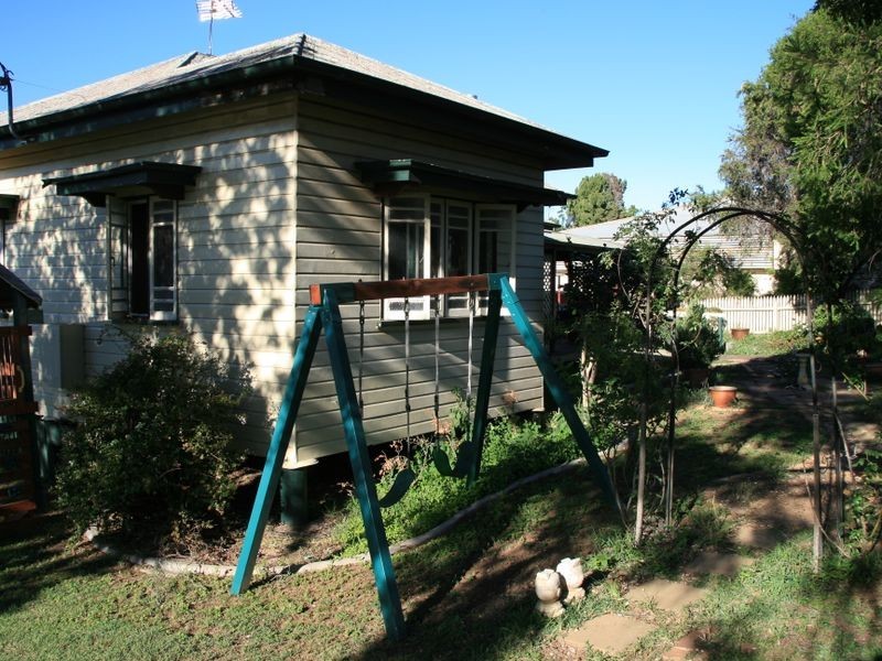 115 Wood Street, Warwick QLD 4370