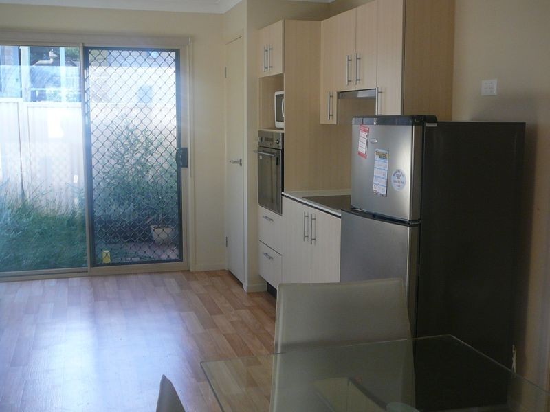 4 206 Wood Street, Warwick QLD 4370