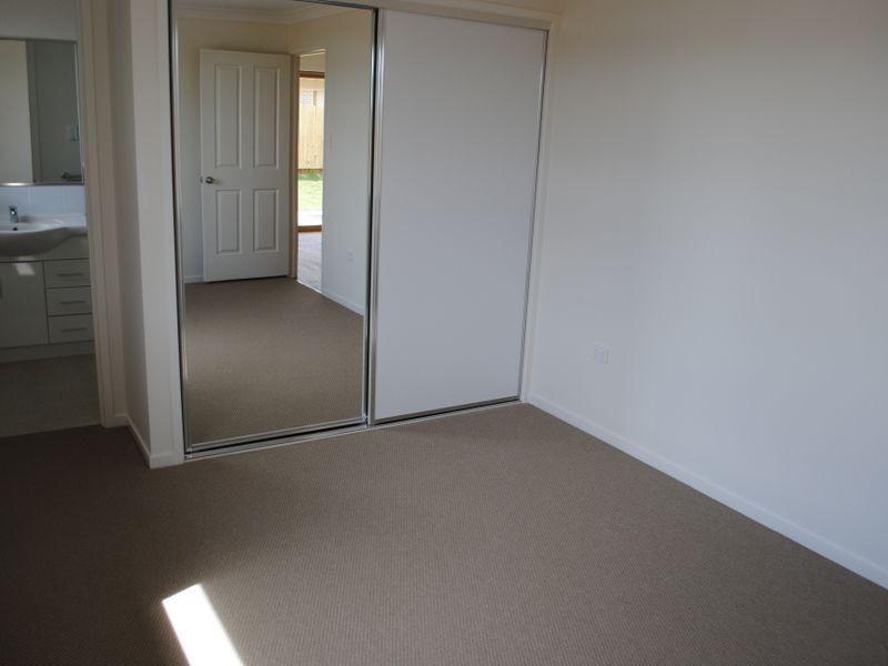 109 Tooth Street, Rosenthal Heights QLD 4370