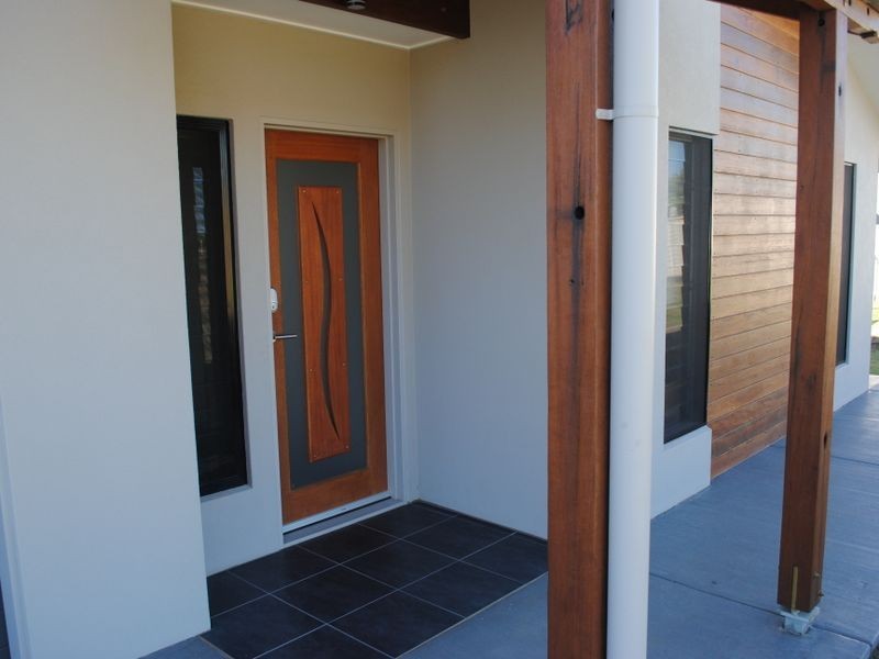 14 Lookout Place, Rosenthal Heights QLD 4370