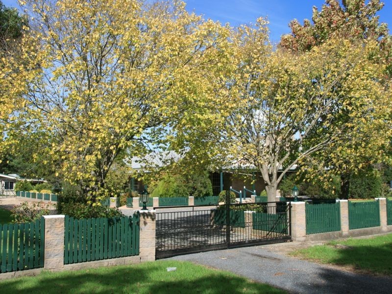 25555 New England Highway, Applethorpe QLD 4378