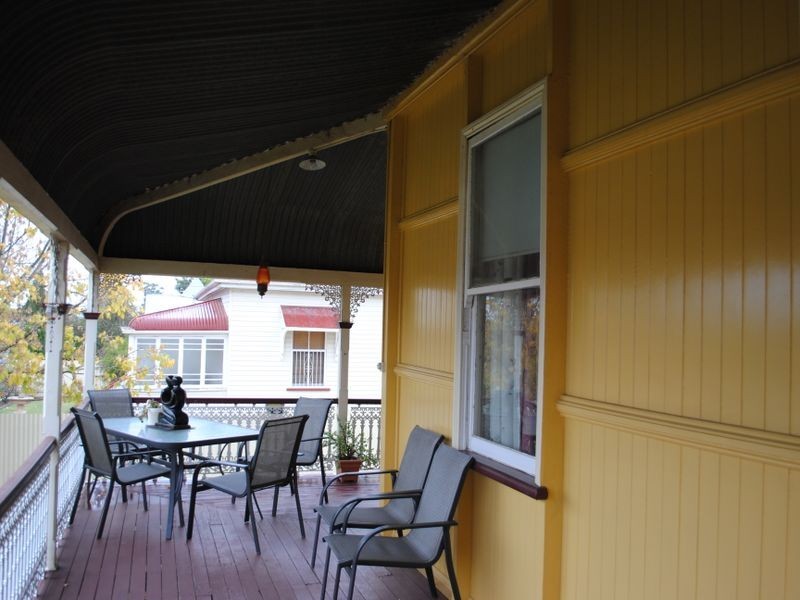 84 Pratten Street, Warwick QLD 4370