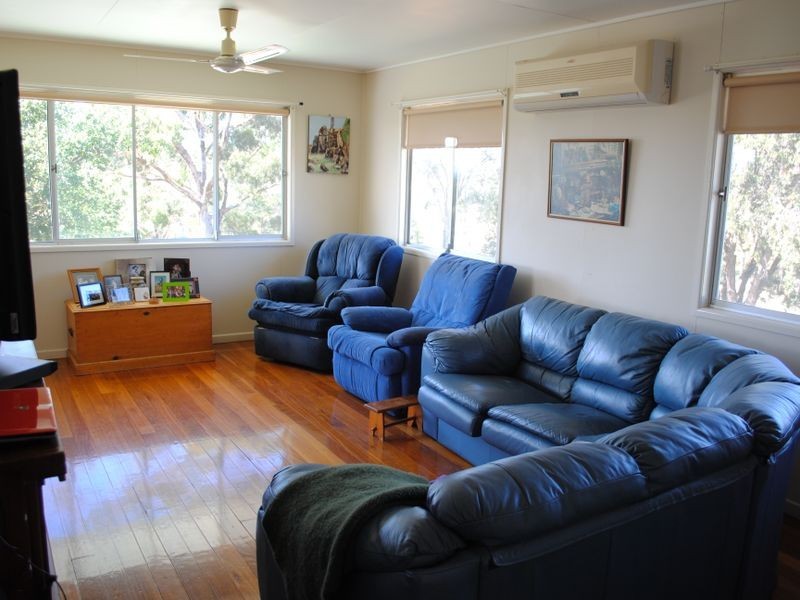 9 Bell Street, Rosenthal Heights QLD 4370