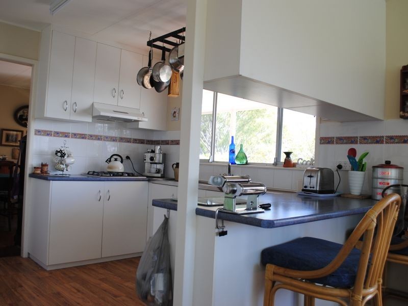 9 Bell Street, Rosenthal Heights QLD 4370