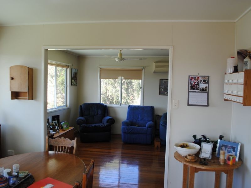 9 Bell Street, Rosenthal Heights QLD 4370