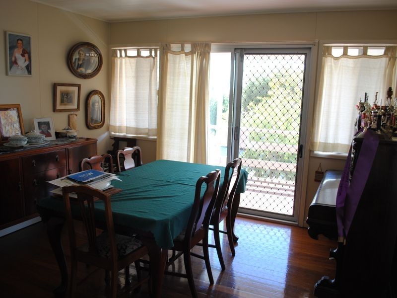 9 Bell Street, Rosenthal Heights QLD 4370