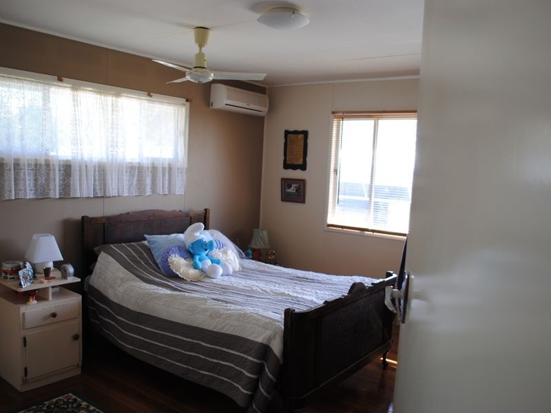 9 Bell Street, Rosenthal Heights QLD 4370