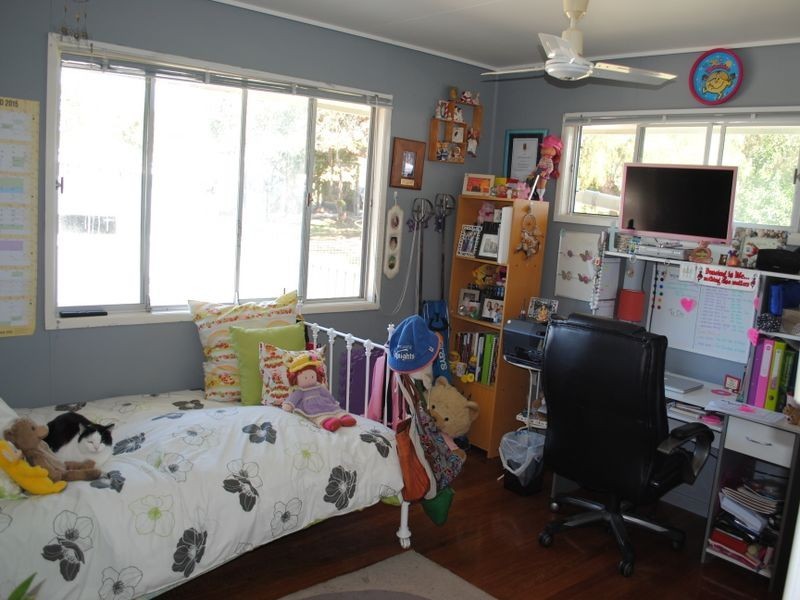 9 Bell Street, Rosenthal Heights QLD 4370