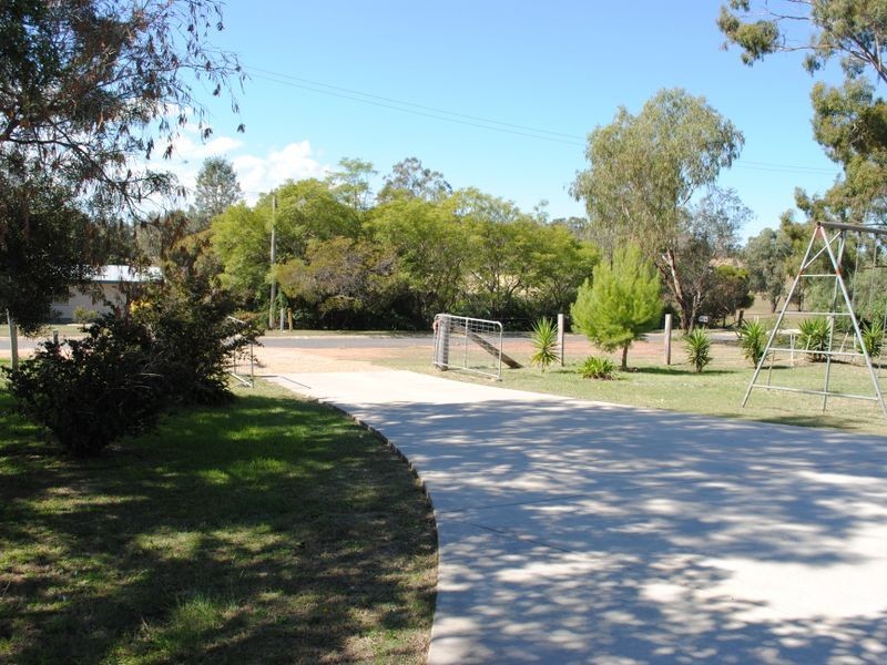 9 Bell Street, Rosenthal Heights QLD 4370