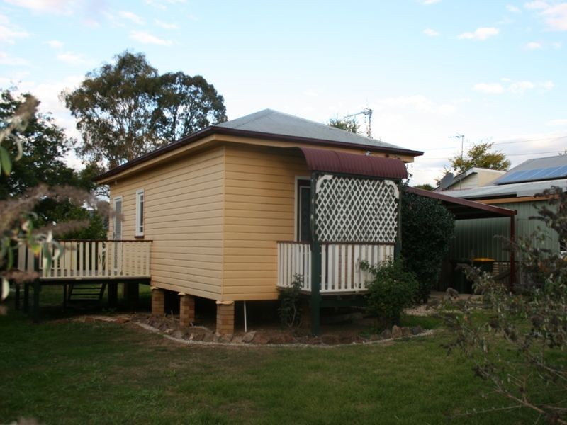 44a Stewart Avenue, Warwick QLD 4370