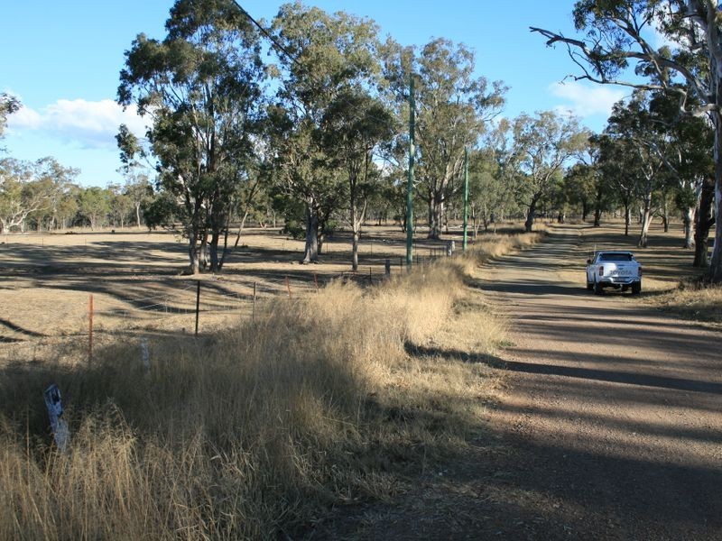 20 White Street, Pratten QLD 4370