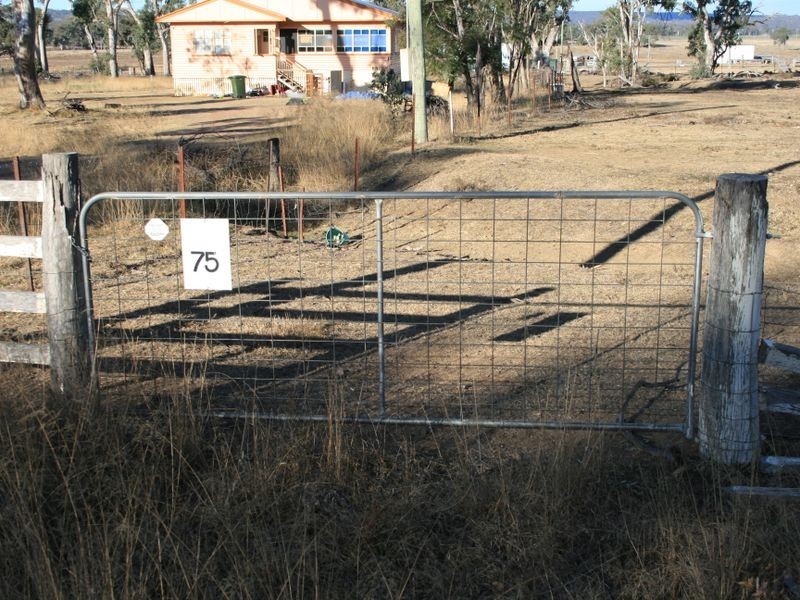 20 White Street, Pratten QLD 4370