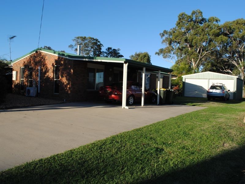 33 Furness Crescent, Warwick QLD 4370