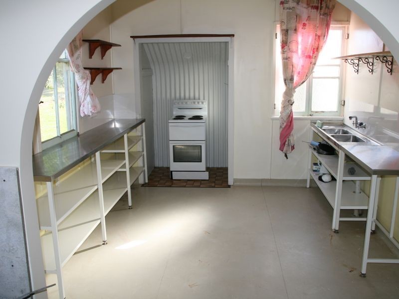 9 River Terrace, Warwick QLD 4370