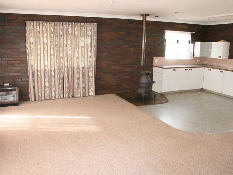 6 Howard Street, Rosenthal Heights QLD 4370