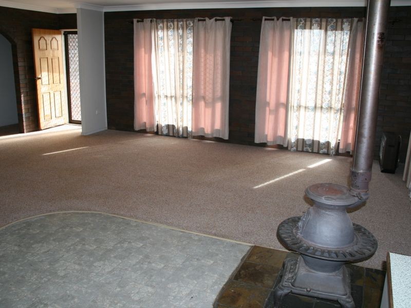 6 Howard Street, Rosenthal Heights QLD 4370