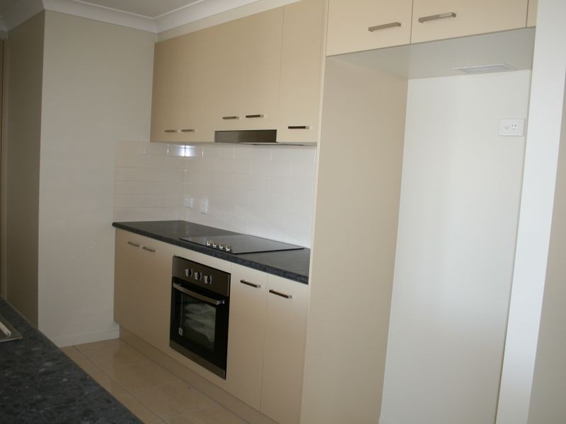 Unit 1 & 2/20 Lookout Place  Rosenthal Heights, Warwick QLD 4370