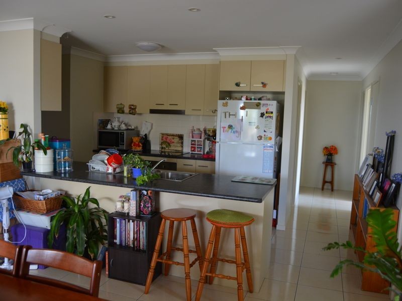 Unit 1 & 2/20 Lookout Place  Rosenthal Heights, Warwick QLD 4370