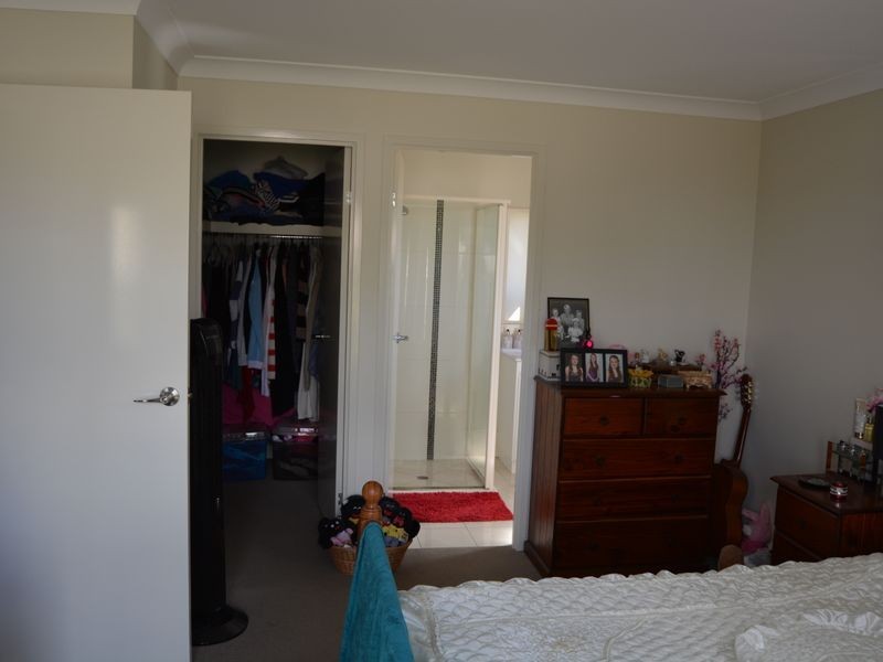 Unit 1 & 2/20 Lookout Place  Rosenthal Heights, Warwick QLD 4370