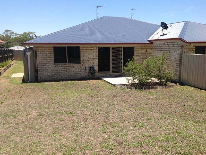 2/2 Rose Lea Court, Warwick QLD 4370