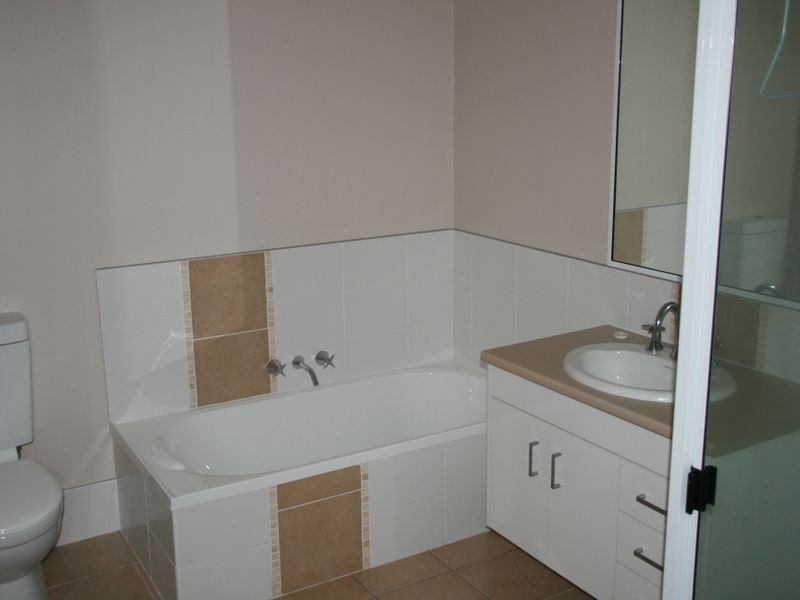 Unit 6/2 Redgwell Street, Warwick QLD 4370