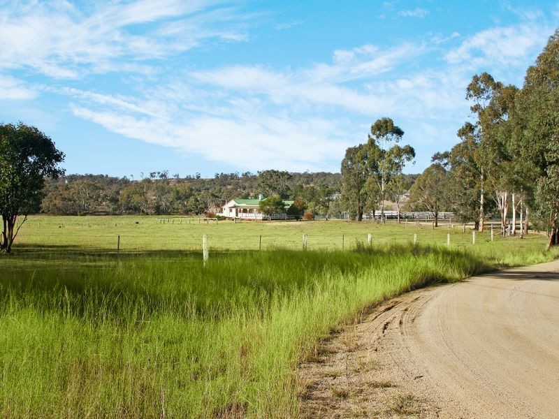 33 Gibson Road, Rosenthal Heights QLD 4370