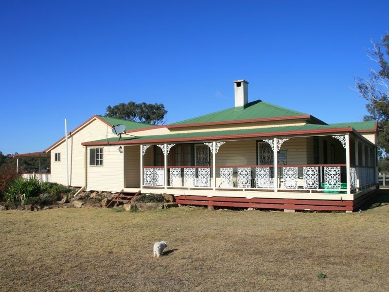 33 Gibson Road, Rosenthal Heights QLD 4370