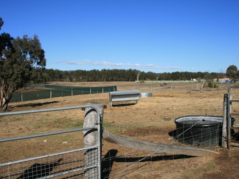33 Gibson Road, Rosenthal Heights QLD 4370