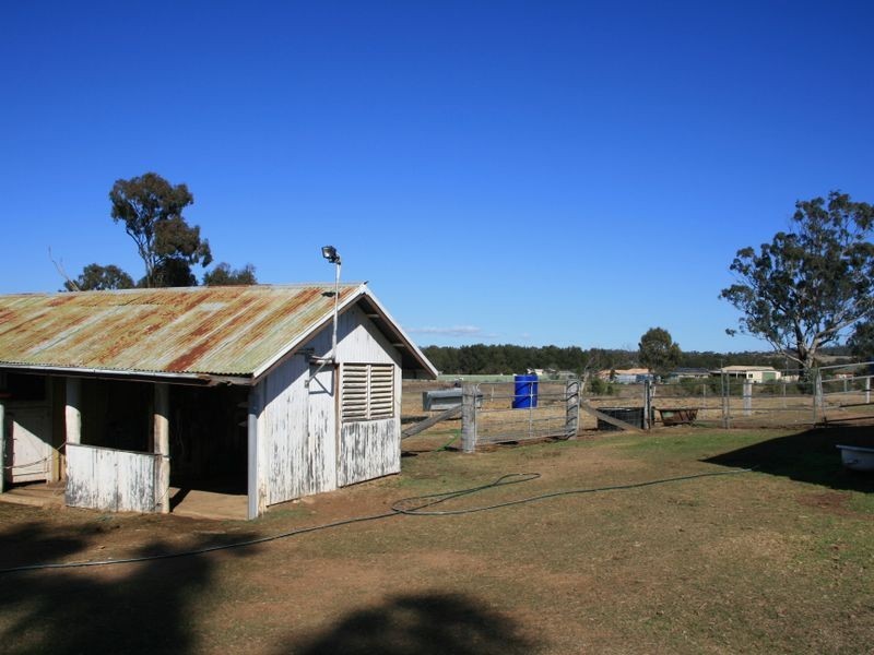 33 Gibson Road, Rosenthal Heights QLD 4370