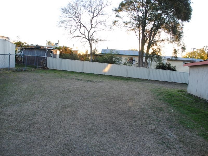 15 Clowes Crescent, Warwick QLD 4370