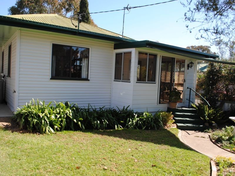 39 Myrtle Avenue, Warwick QLD 4370