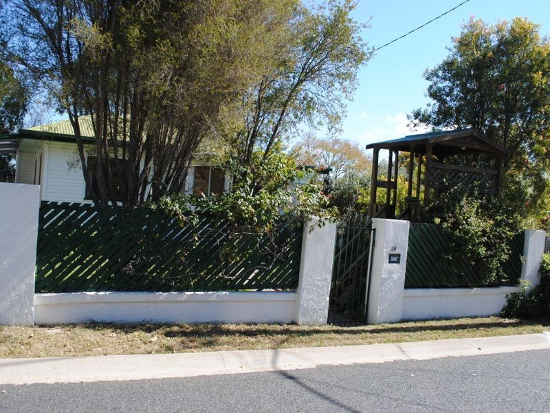39 Myrtle Avenue, Warwick QLD 4370