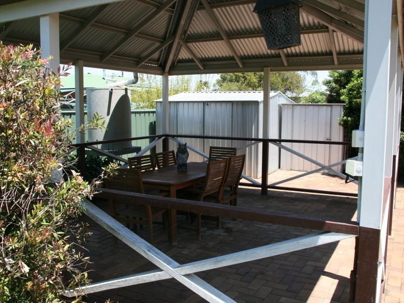 8 Gordon Street, Allora QLD 4362