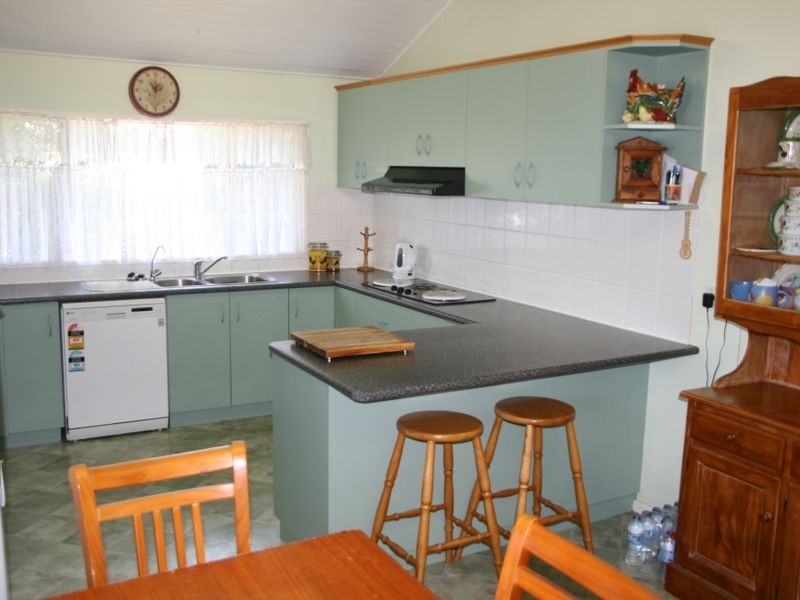 8 Gordon Street, Allora QLD 4362