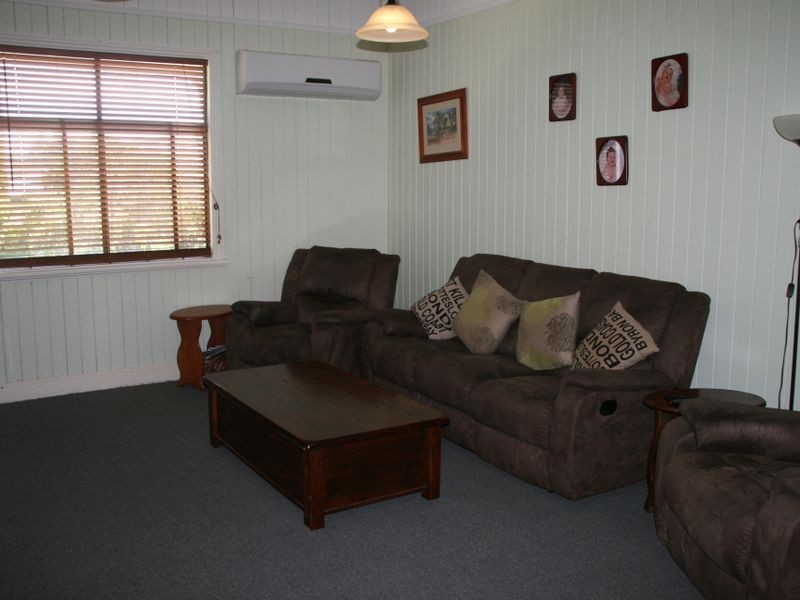 8 Gordon Street, Allora QLD 4362