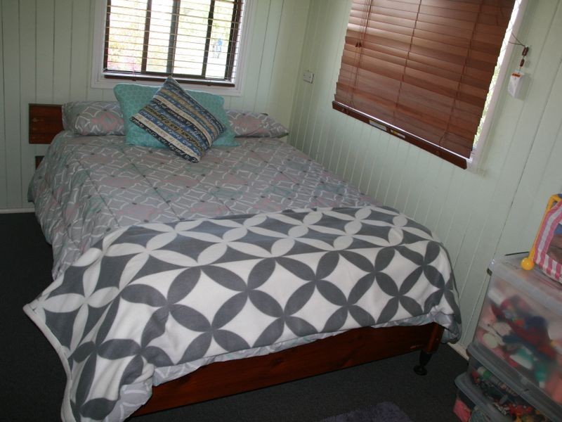 8 Gordon Street, Allora QLD 4362