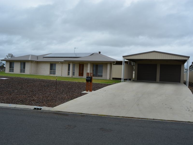 17 Amarina Avenue, Warwick QLD 4370