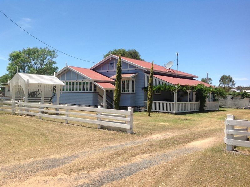 61 Perceval Street, Leyburn QLD 4365