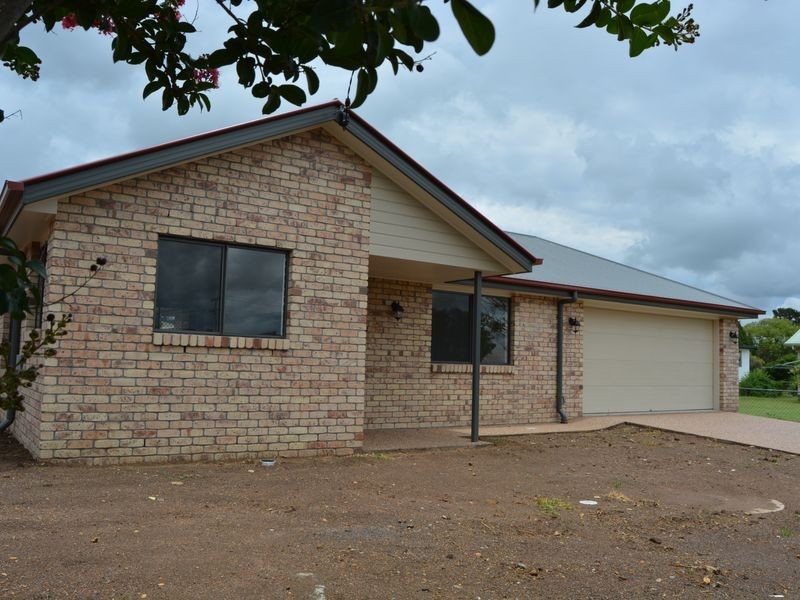 2B Market Square, Warwick QLD 4370