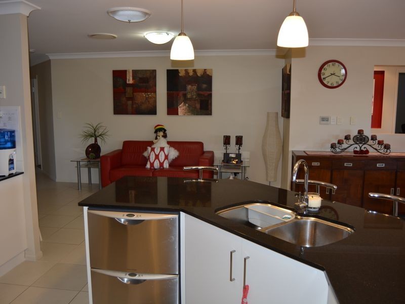 37 Lyons Crescent, Warwick QLD 4370