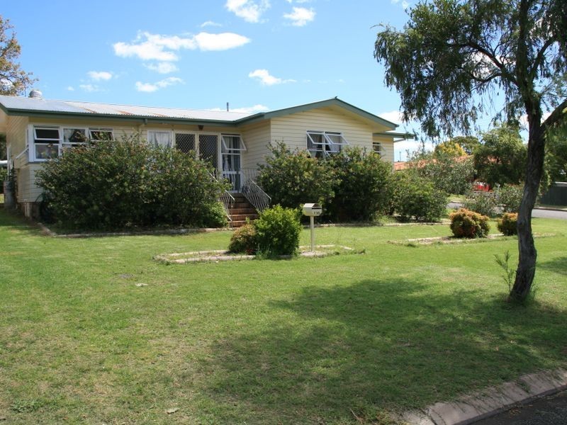136 Locke Street, Warwick QLD 4370
