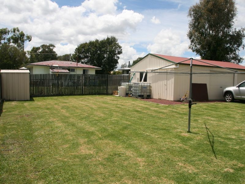 3 Barton Street, Stanthorpe QLD 4380