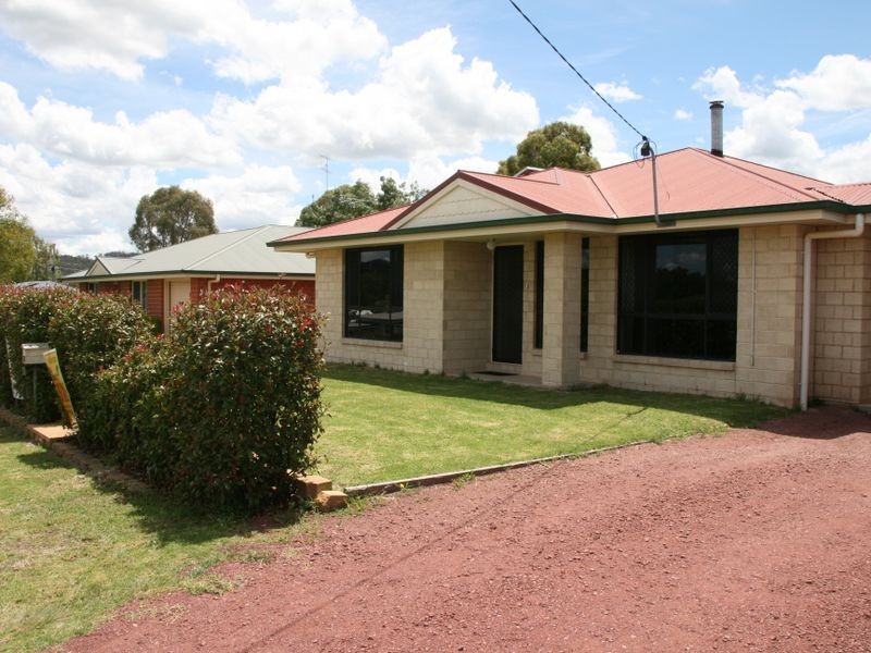 3 Barton Street, Stanthorpe QLD 4380