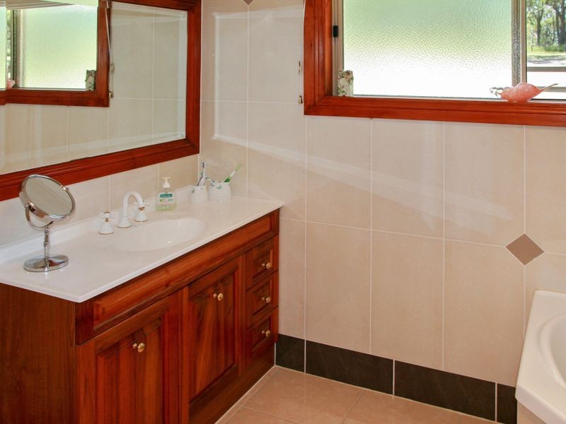 195 Ravenscroft Road, Elbow Valley QLD 4370