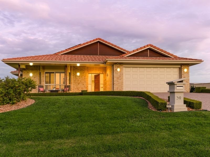 39 Doncaster Drive, Warwick QLD 4370